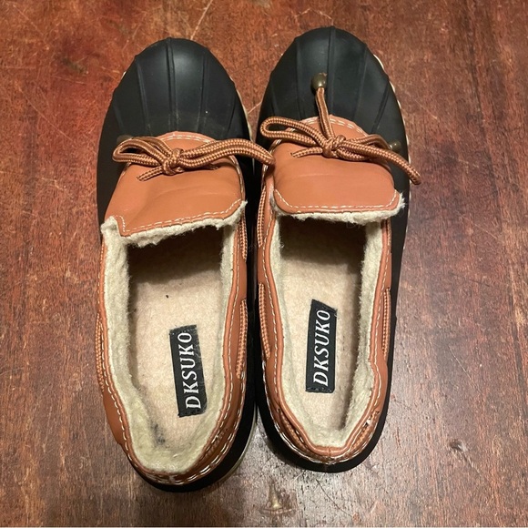 DKSUKO rubber ankle boots slip on black & tan size 7 - Picture 2 of 5